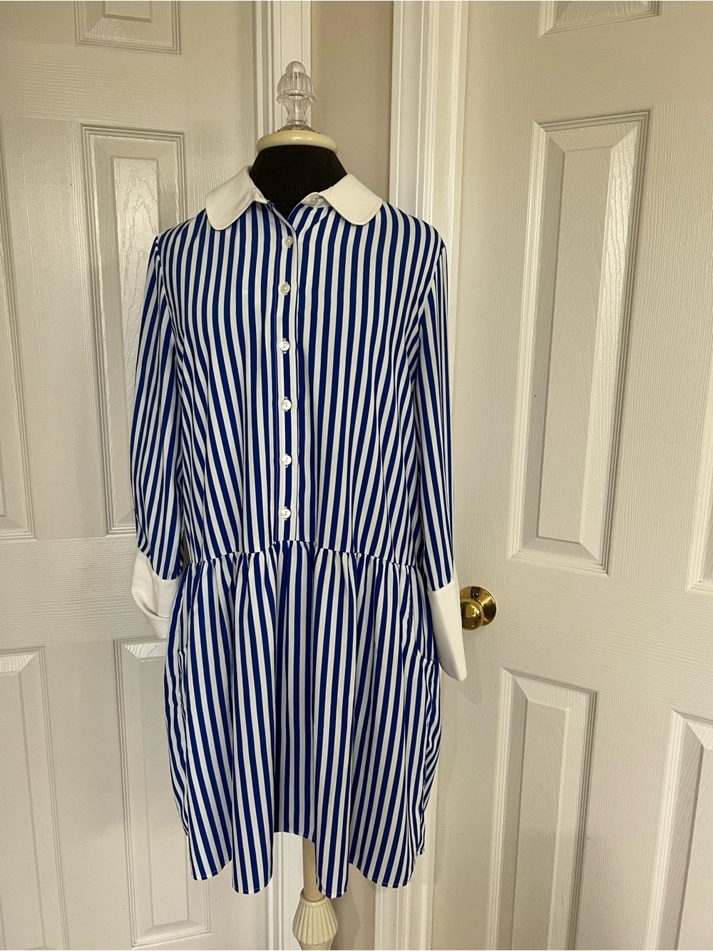 Tuckernuck Hayes Mini Drop-Waist Shirtdress Womens Size M blue white POCKETS! - Picture 2 of 9